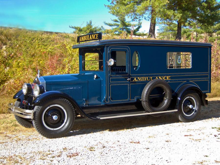  Buick Ambulance by Hoover Carriage Company 1926 года  (фото 3 из 4)